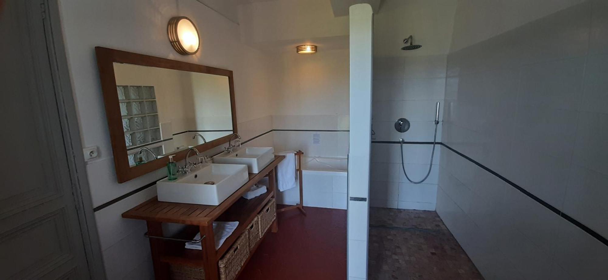 Bed And Breakfast La Grande Lauzade 勒吕克 外观 照片