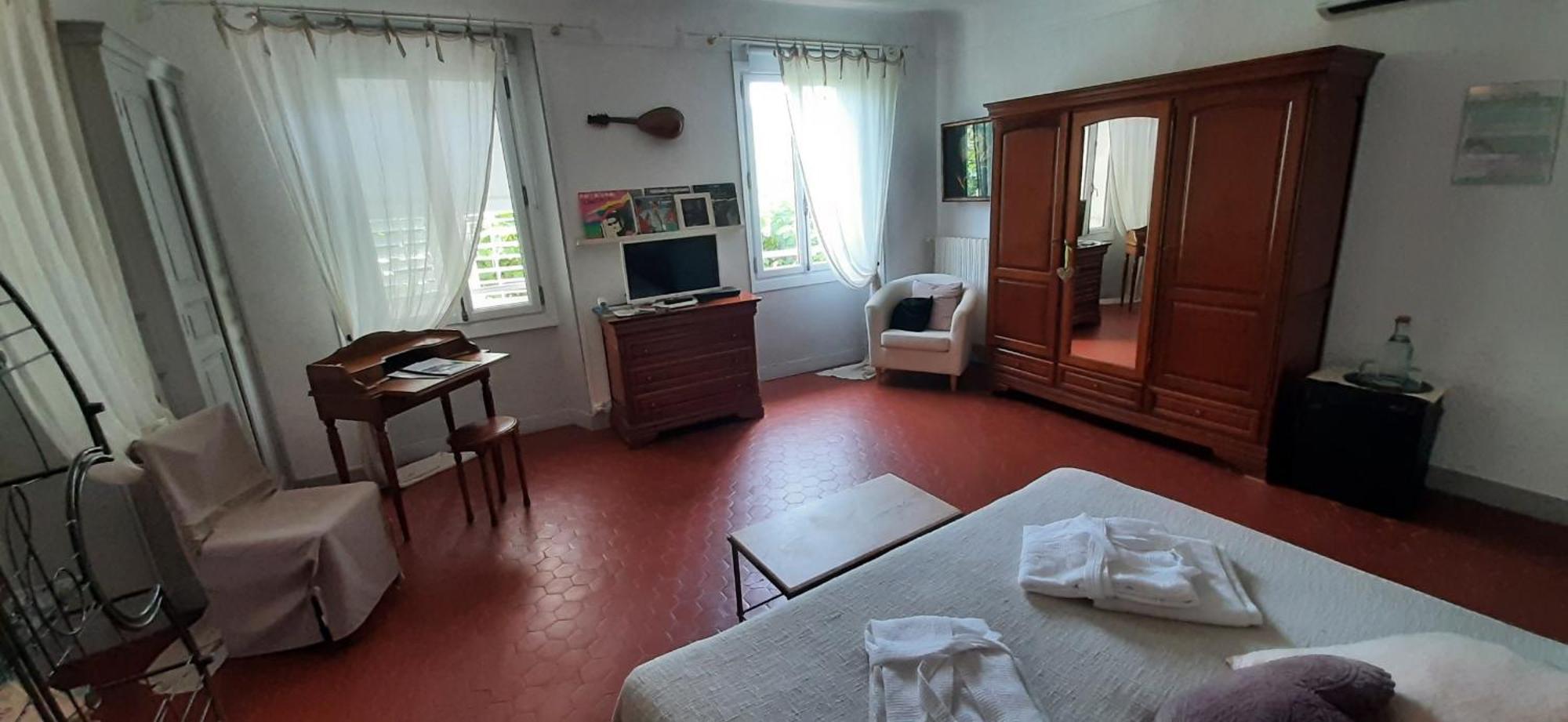 Bed And Breakfast La Grande Lauzade 勒吕克 客房 照片